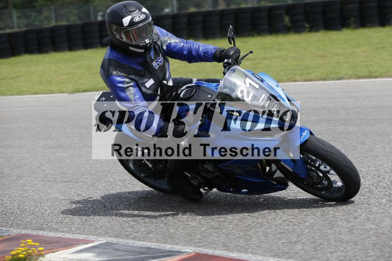 /Archiv-2024/29 12.06.2024 MOTO.CH Track Day ADR/Gruppe blau/21